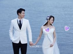 -雪中彩影婚纱摄影·微光艺术中心