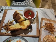 -The Sunny Side Cafe Station 1