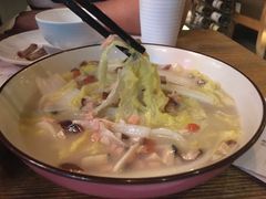 -胡桃里音乐餐厅(陶溪川店)(川湘赣菜·世界百大酒庄直供红酒·音乐表演)