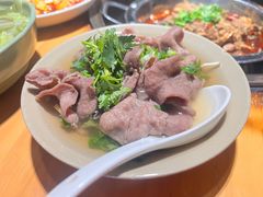 -大众跷脚牛肉馆·非遗传承单位(峨眉山店)