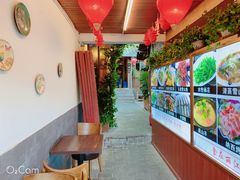 -小厨子私房菜·云南美食店