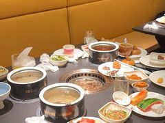 -钱小奴海鲜自助黑金店(杭州滨江龙湖店)