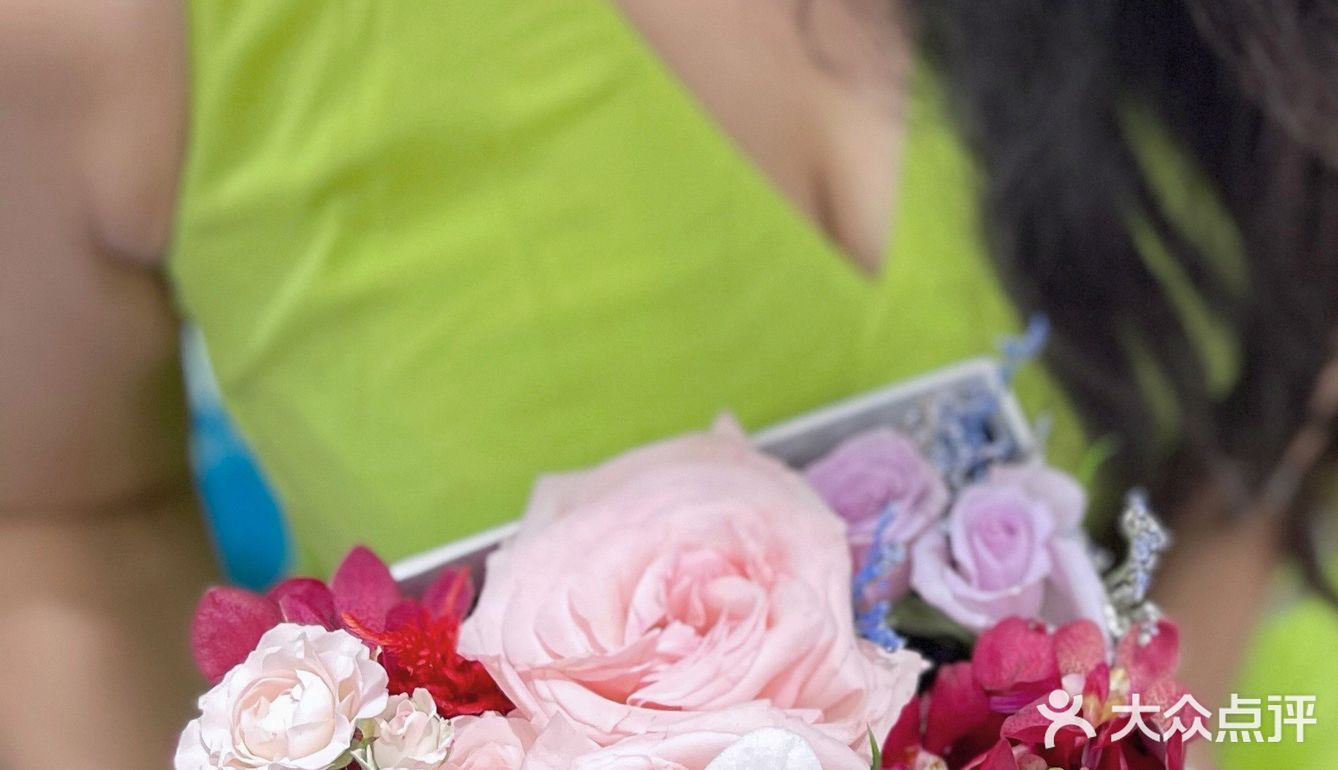 王府井里的花艺沙龙，开启清爽夏日出清模式！