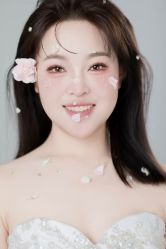 -挪娅婚纱摄影皇家会所