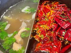 草本鸳鸯锅-盡膳口福跷脚牛肉火锅(晶耀前滩店)