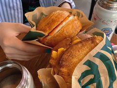 -星巴克(西安曲江银泰店)