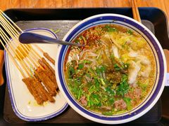 -云阿蛮云南生烫牛肉米线(奉贤路店)