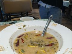 -渔语鱼新川菜Bistro(万象天地店)