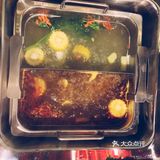 开始进店时我以为这家店叫湘左湘右，吃湖南辣火锅的