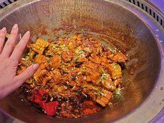 -山河屯铁锅炖(哈西站店)