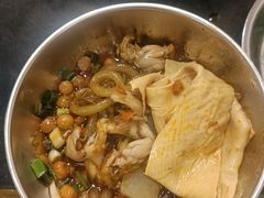 -鸿顺老铁锅美蛙鱼府(解放碑店)