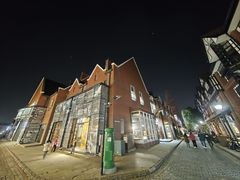 -钟书阁(松江泰晤士小镇店)