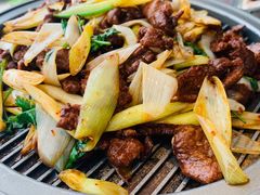经典葱爆小羔羊肉-悦融·京鲁菜·露台花园(安定门店)