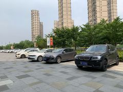 -万象城-停车场