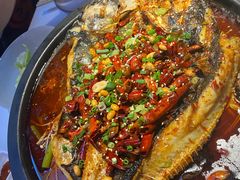 -鸣记脆皮烤鱼·海鲜烤鱼(三八广场店)