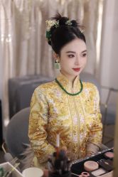 -艾米丽婚纱礼服