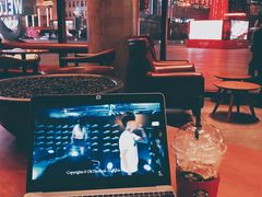 大堂-星巴克(延吉百利城店)