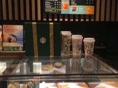 面包甜点陈列柜-星巴克(广州百信广场东区店)