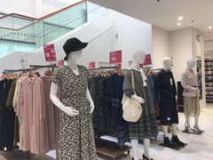 -优衣库(上海金桥国际商业广场店)