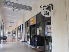 -王府井奥莱临潼小镇(临潼店)