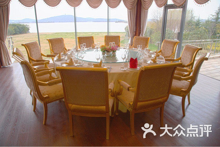水景坊湖景餐厅