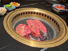 -山川小町·极番烧肉(新地假日广场店)