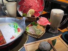 -湊湊火锅·茶憩(南京东路悦荟店)