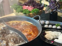 -鹿鸣山草本茶香火锅(园西路店)