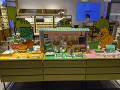 -LOOK眼镜·蔡司依视路配镜(宝山万达店)