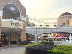 -百联奥特莱斯广场(武汉盘龙店)