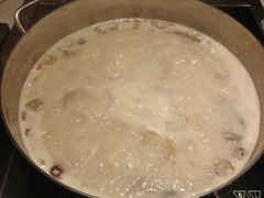 -尚尚仙·酸汤猪手·猪肚鸡火锅(华联万柳购物中心店)