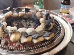 -围炉肉舍•炭烤活鳗•丹东海鲜烤肉(步行街店)