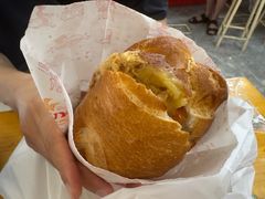 -Bánh Mì Huynh Hoa