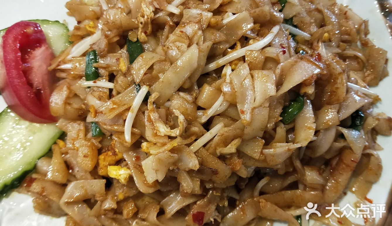 椰浆饭感觉味道还可以，米饭中淡淡的椰子味道