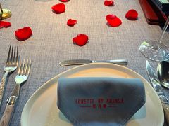 -弦月窗LUNETTE BY AMANDA(复兴路店)