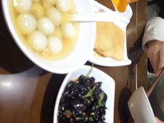 -张氏宽窄巷成都名小吃(茂业百货华强北店)