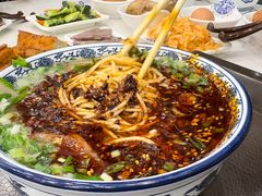 -伊穆祥牛肉面总店·清真