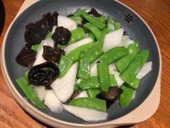 -云海肴·汽锅鸡·云南菜(天山百盛优客店)