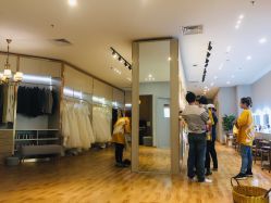 试衣间-尤尼可国际影像(万源分店)