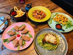 -SISTERS BAR RESTAURANT川意酒馆(嘉善老市H楼店)