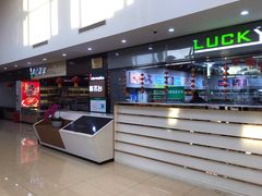 -窦店服务区-停车场