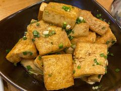 香葱煎豆腐-小土豆北方菜馆(方庄店)