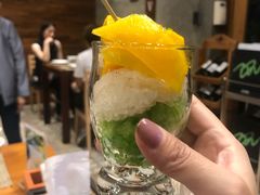 -Chom Cafe and Restaurant