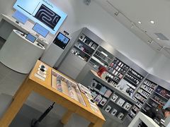-Apple授权专营店(宝山万达店)