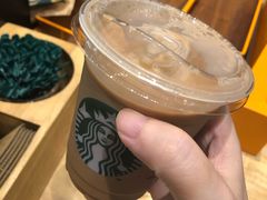 红茶拿铁燕麦奶-星巴克臻选(湖滨道店)