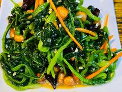 果仁菠菜-柿子树炭烤羊腿(金台路店)