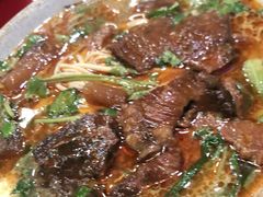 板筋半肉-金杨拉面王小吃面馆·牛三宝面·红烧牛肉粉