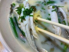 雪菜黄鱼面-玖鲜小笼(中山广场店)