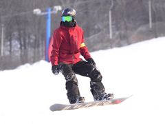 -辽阳弓长岭温泉滑雪场