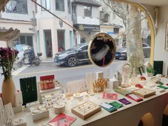 -LADY FAFA(巨鹿路陕西南路路口店)